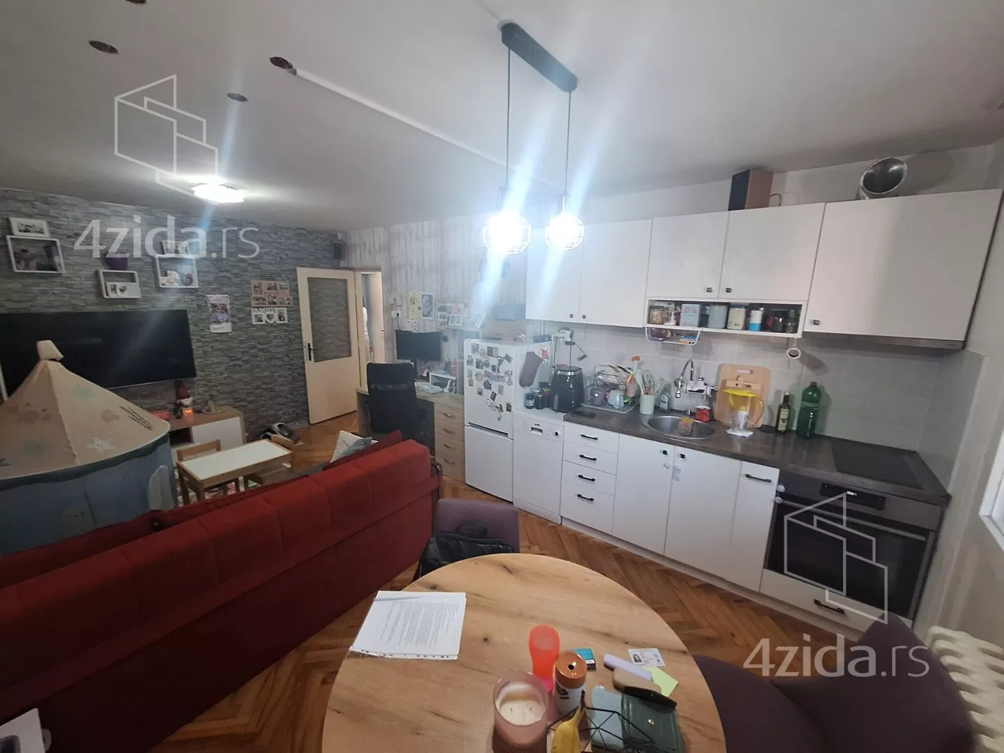 Jednoiposoban stan | 4zida