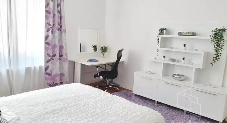 Četvoroiposoban stan | 4zida