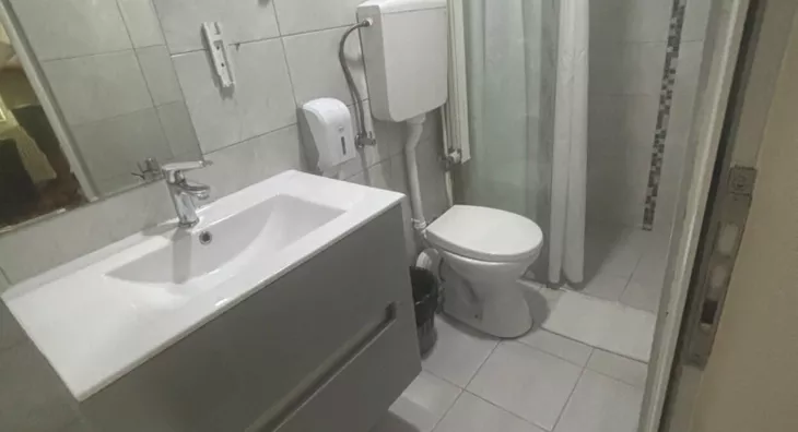 Poslovna zgrada | 4zida