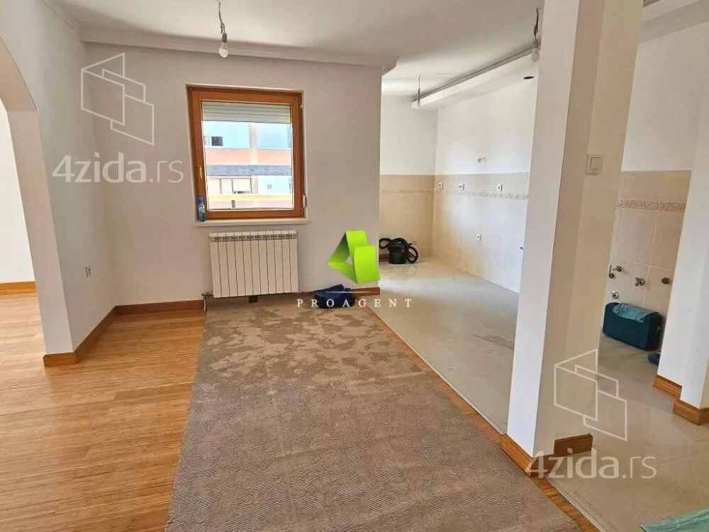 Kancelarija | 4zida