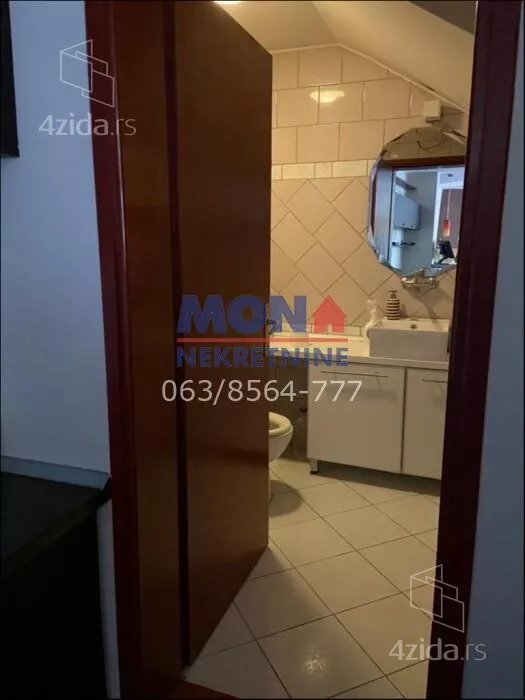 Šestosoban stan | 4zida