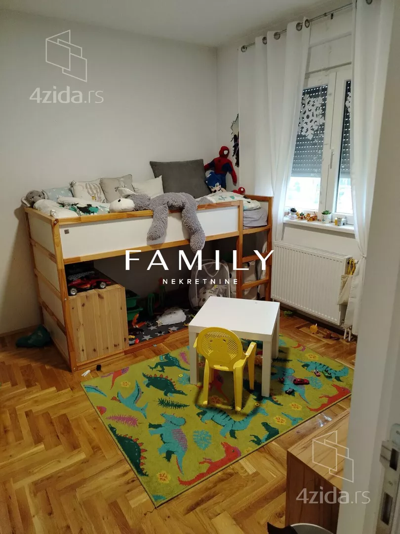 Troiposoban stan | 4zida