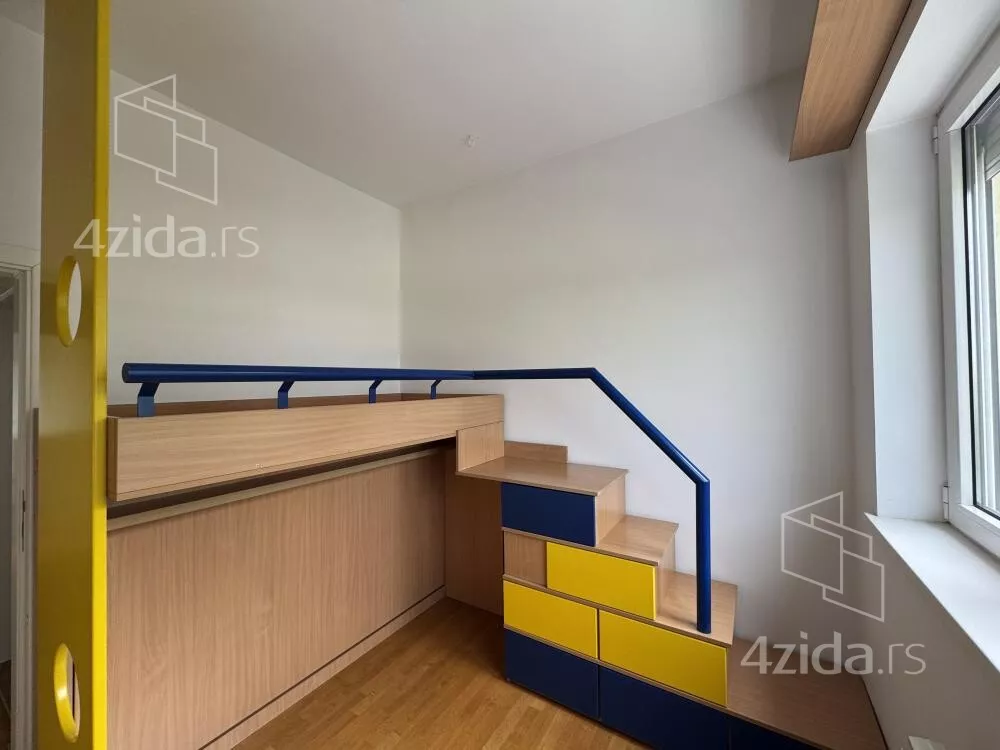 Petosoban stan | 4zida