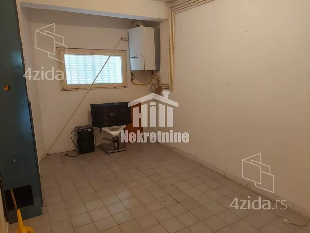 5-etažna kuća | 4zida