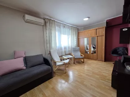 Trg Jakaba i Komora | 4zida.rs