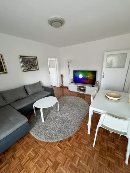 Stjepana Filipovića 30 | 4zida.rs