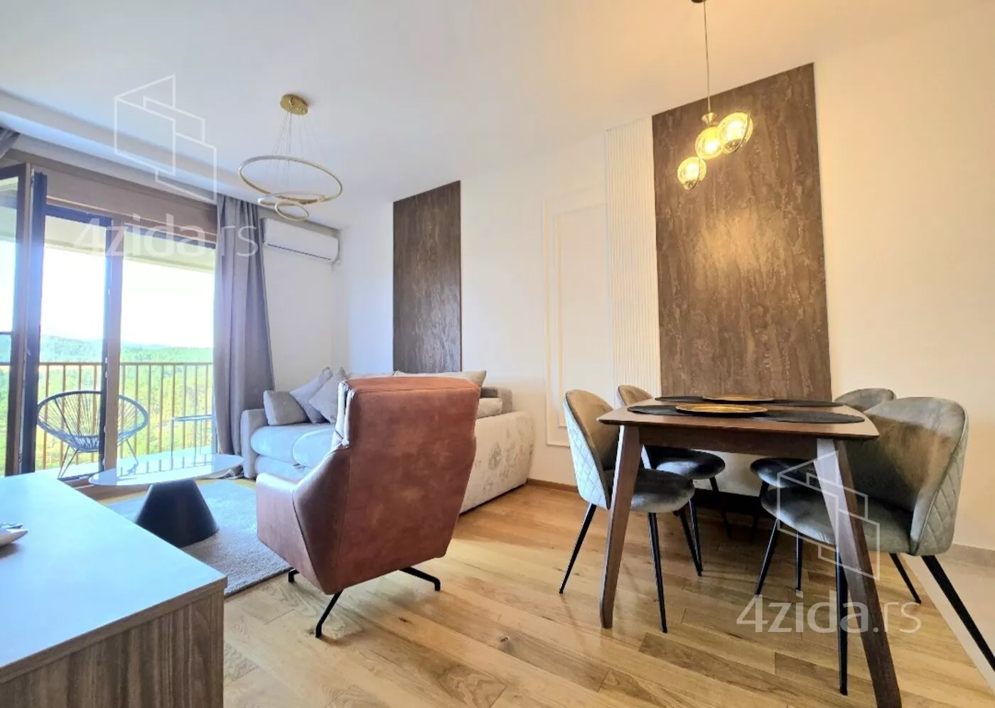 Jednoiposoban stan | 4zida