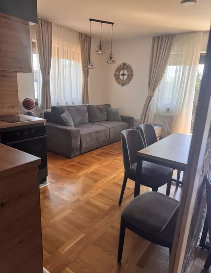 Nikole Altomanovića 128 | 4zida.rs