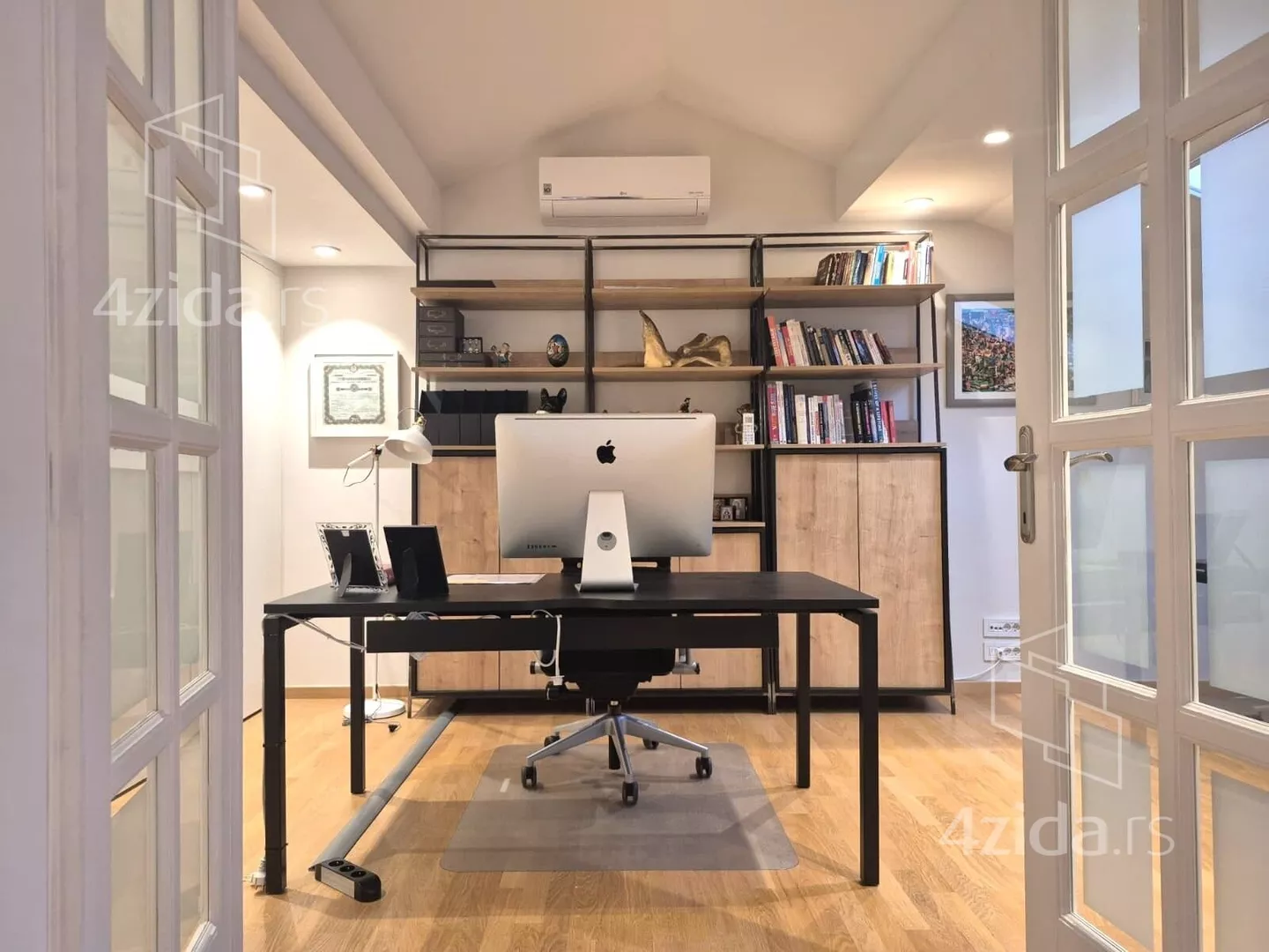 Četvoroiposoban stan | 4zida