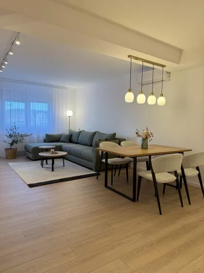 Dušanov Bazar | 4zida.rs