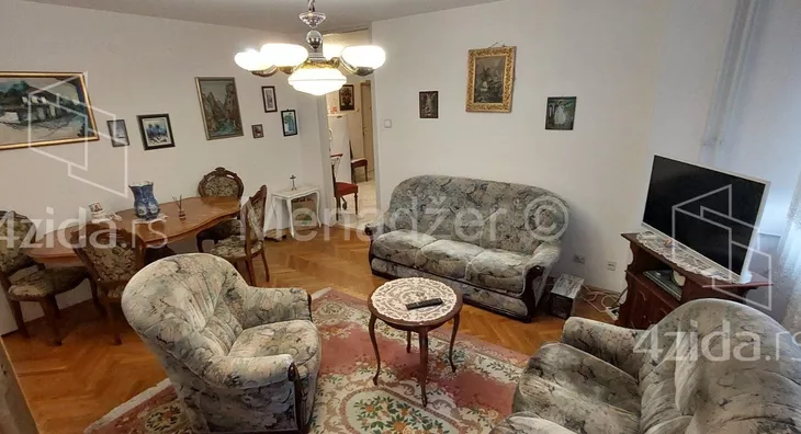 Troiposoban stan | 4zida