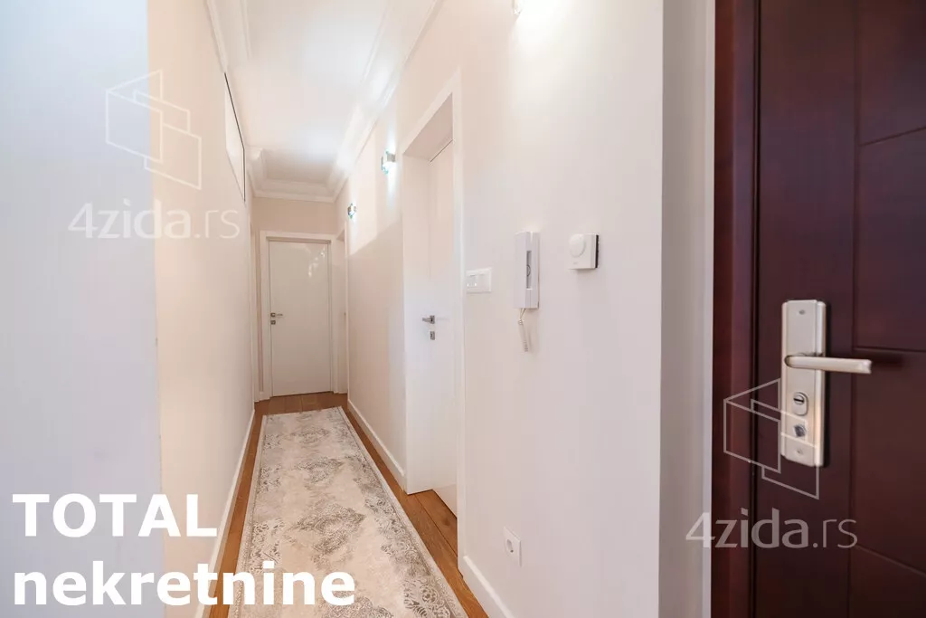 Šestosoban stan | 4zida