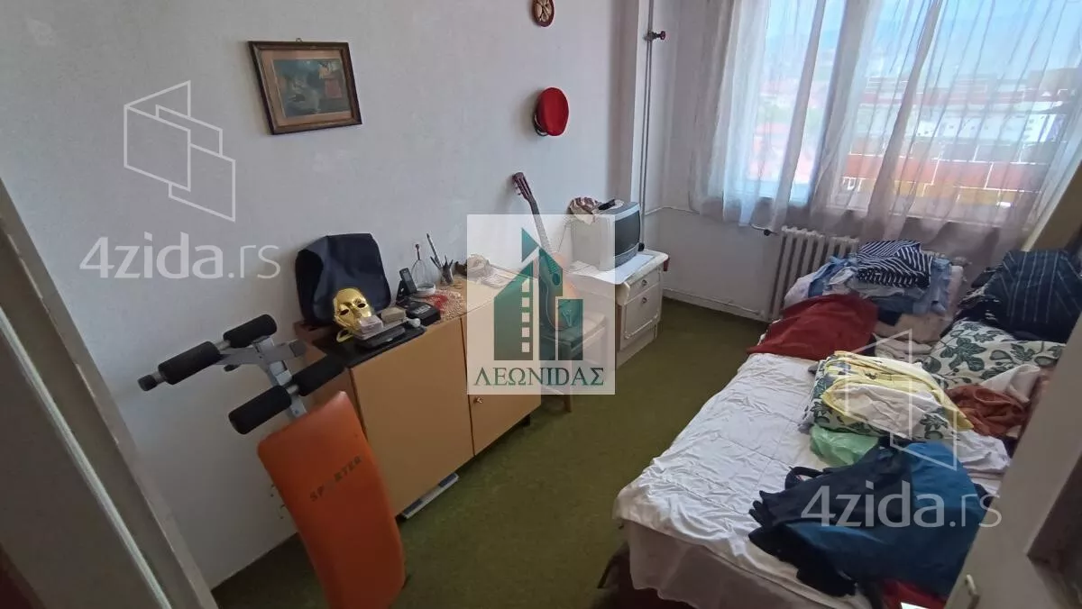 Troiposoban stan | 4zida