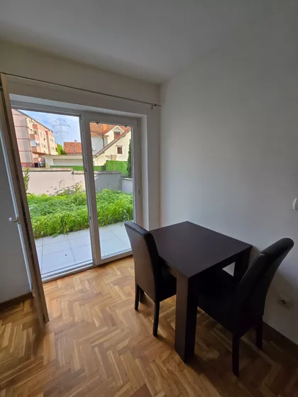 Vojvode Vlahovića | 4zida.rs