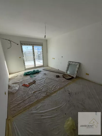 Stari Banovci | 4zida.rs