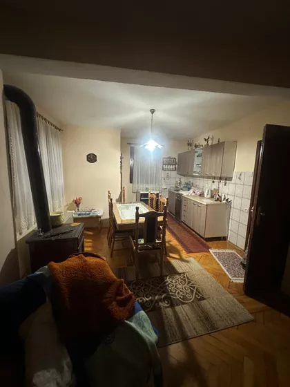 Avalska | 4zida.rs