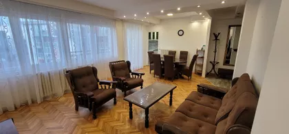 Sinđelićev Trg 18 | 4zida.rs