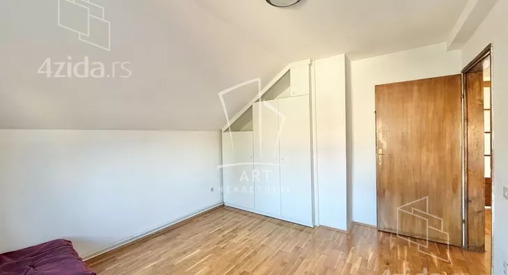 4-etažna kuća | 4zida