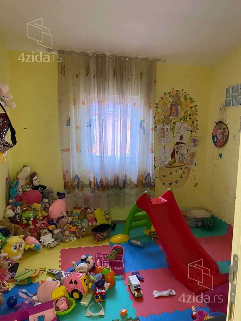 Petosoban stan | 4zida