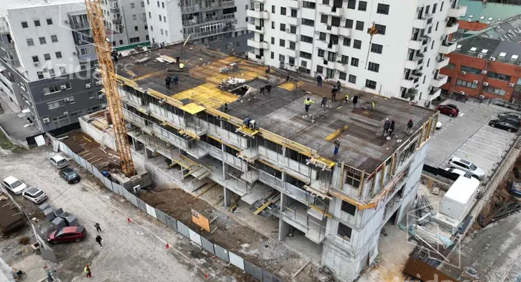 Četvoroiposoban stan | 4zida