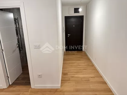 Jovana Ćirilova | 4zida.rs