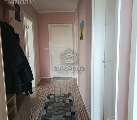 5-etažna kuća | 4zida