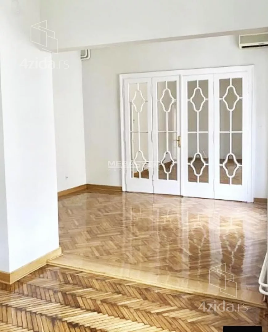 Petoiposoban stan | 4zida