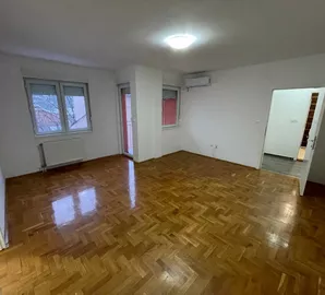 Novi Sad - Centar, Stari Grad, Gradske lokacije, Novi Sad, 2.0 stan | 4zida.rs