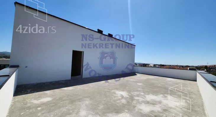 Sedmosoban stan | 4zida