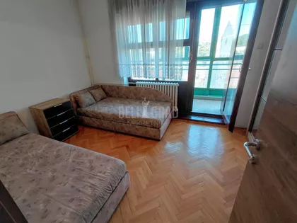 Zvečanska | 4zida.rs