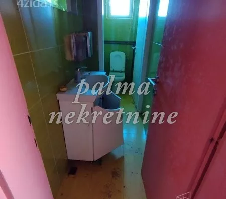 Poslovna zgrada | 4zida