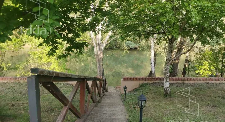 Turistički objekat | 4zida