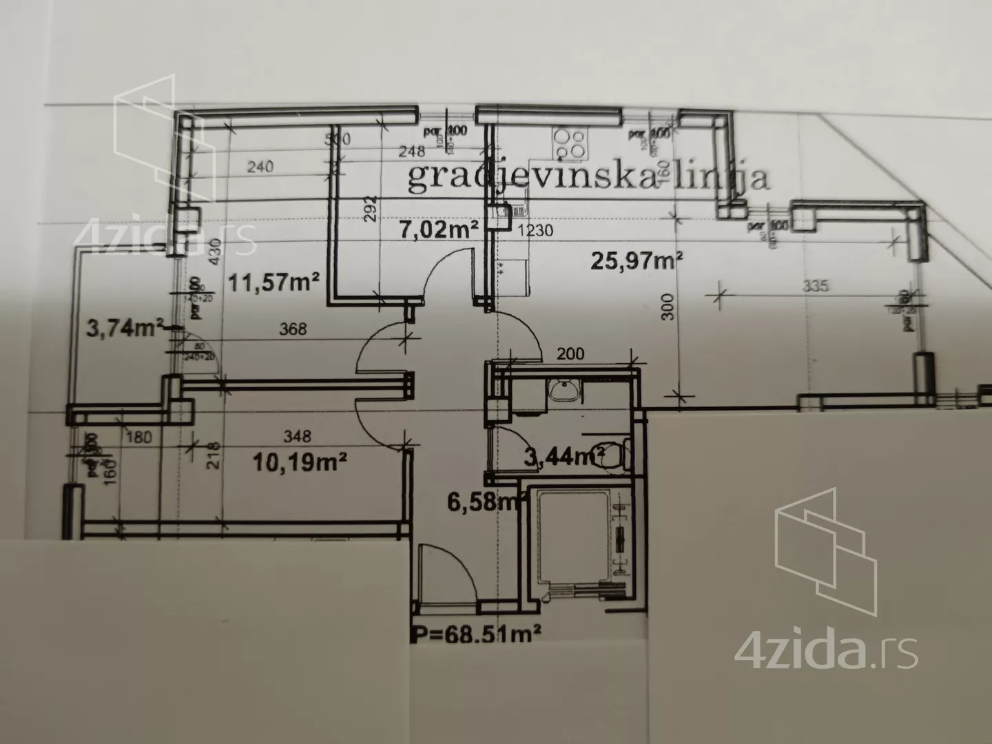 Troiposoban stan | 4zida