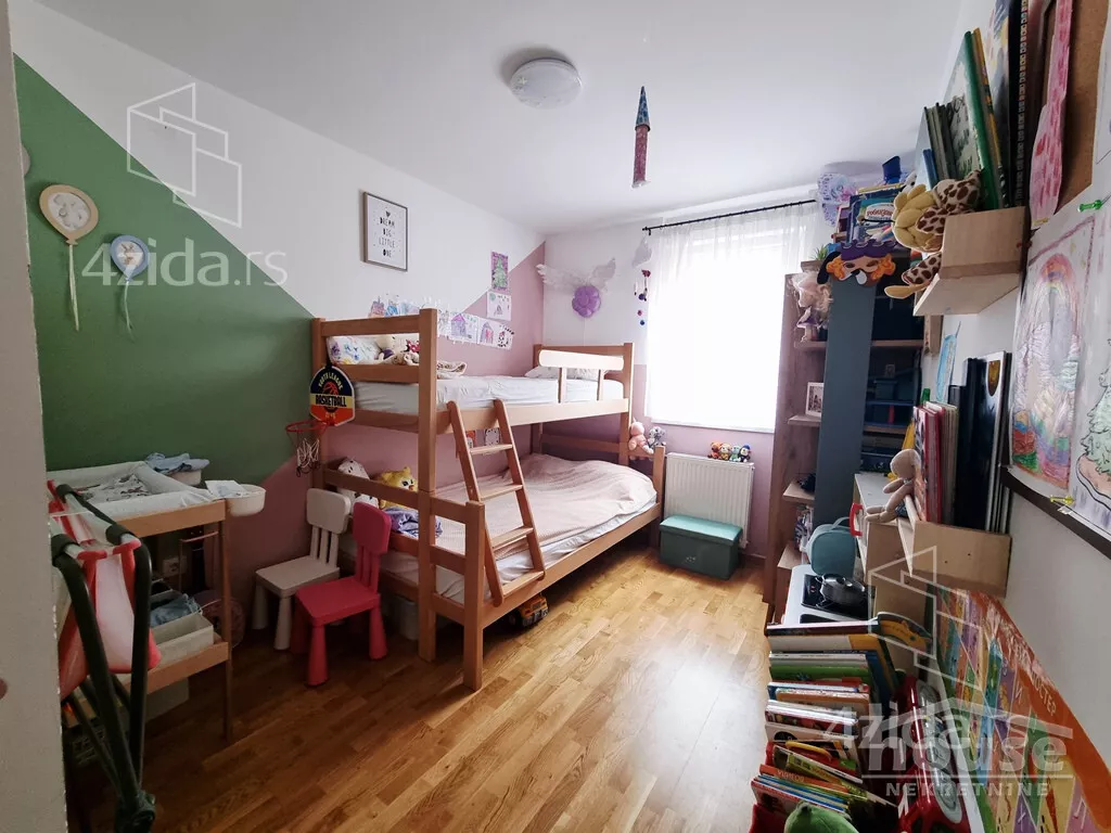 Dvoiposoban stan | 4zida