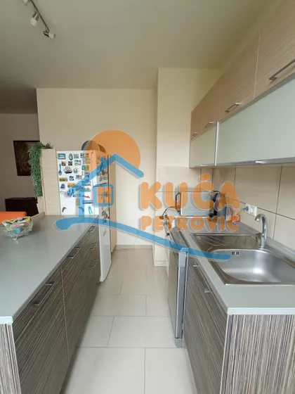 Obrenovićeva | 4zida.rs