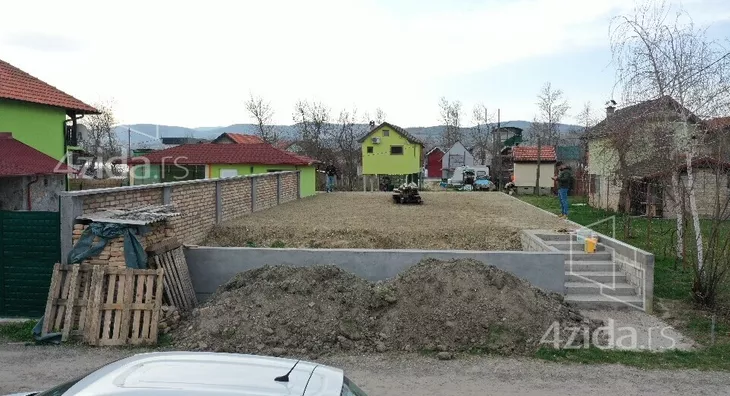 Građevinsko zemljište | 4zida