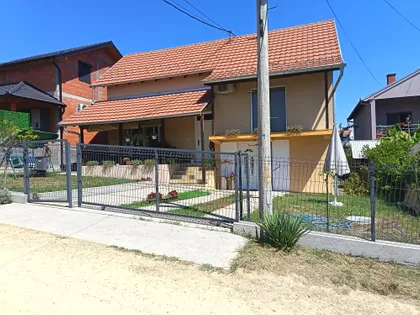 Milutina Bojića 1 | 4zida.rs