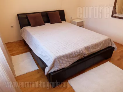 DEDINJE BELI DVOR | 4zida.rs