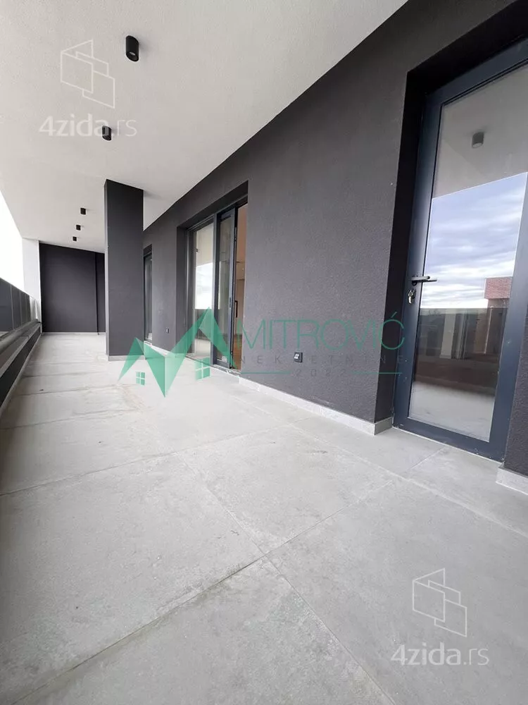 Petosoban stan | 4zida