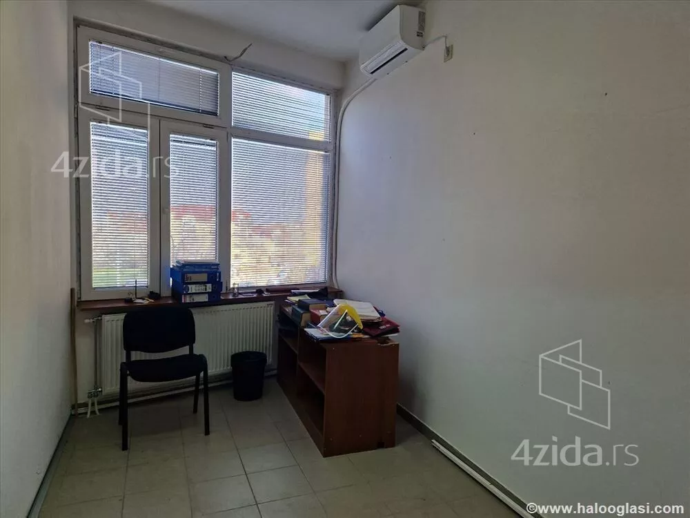 Lokal | 4zida