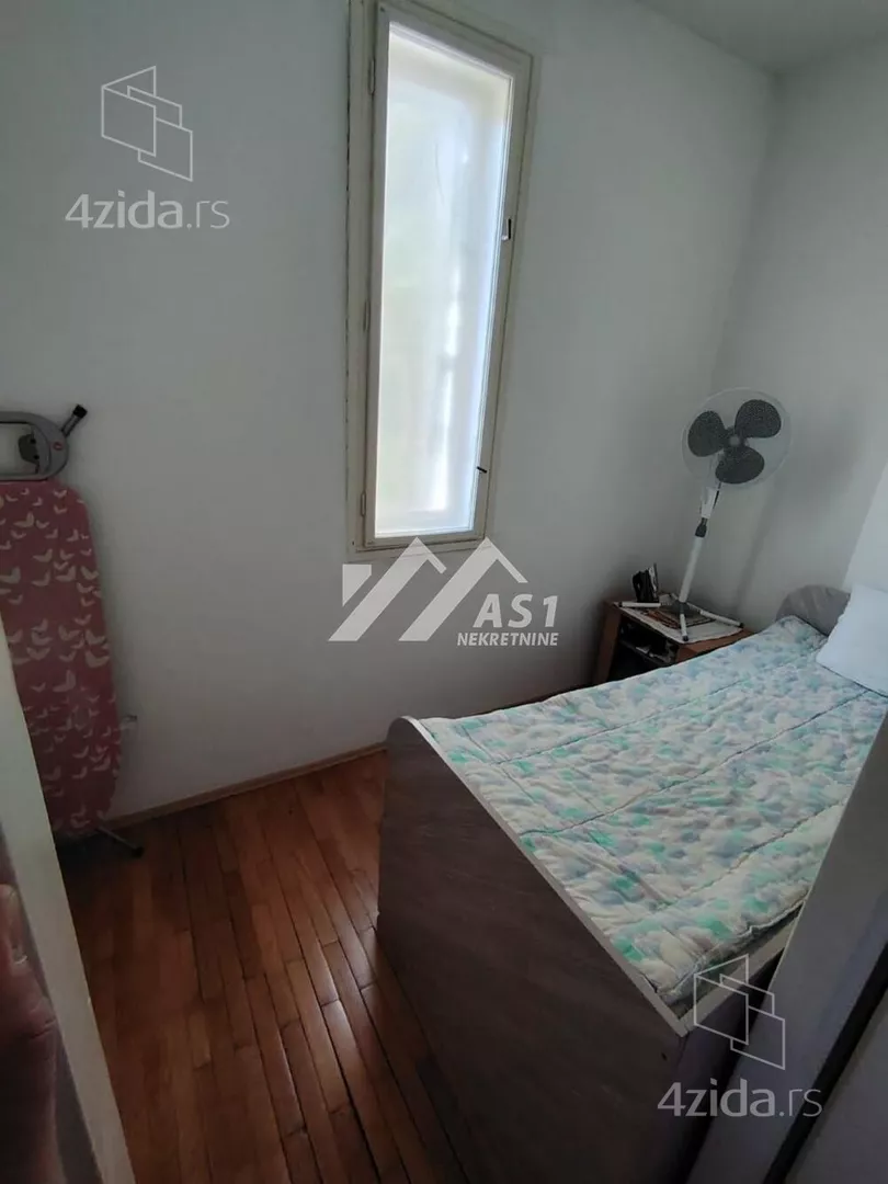 Četvoroiposoban stan | 4zida