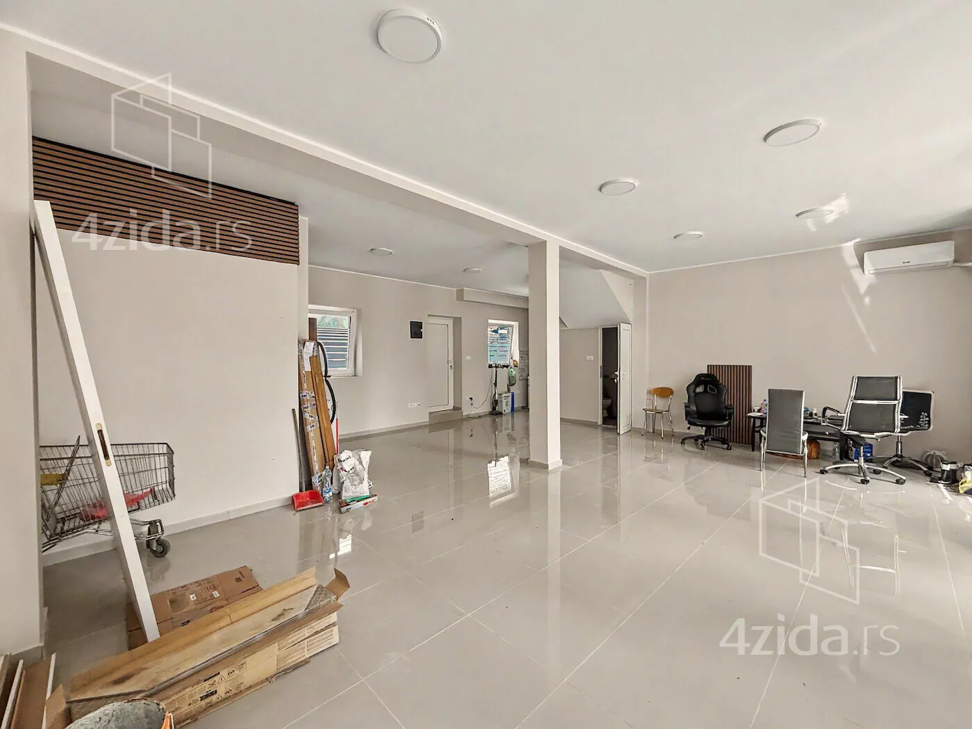 Lokal | 4zida