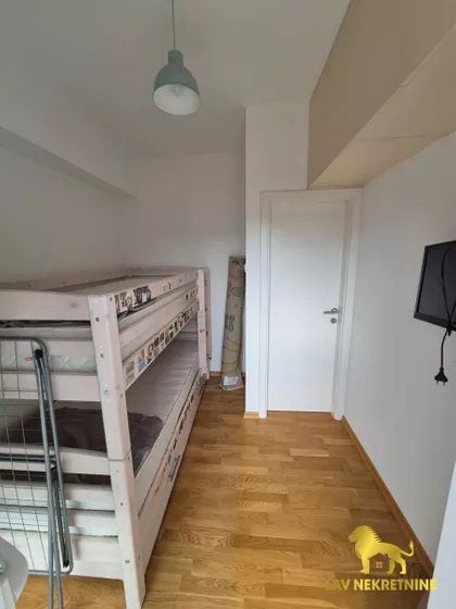 BULEVAR CARA LAZARA | 4zida.rs