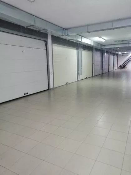 Školska | 4zida.rs