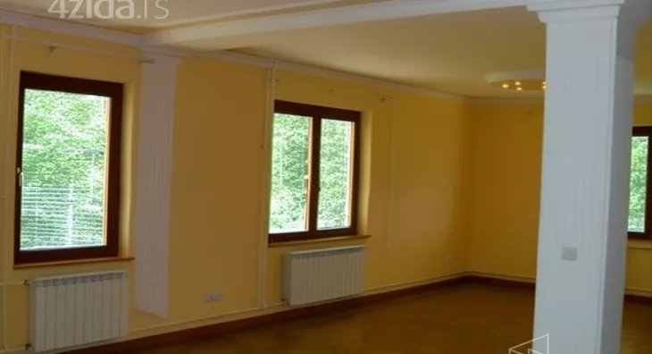 Šestosoban stan | 4zida