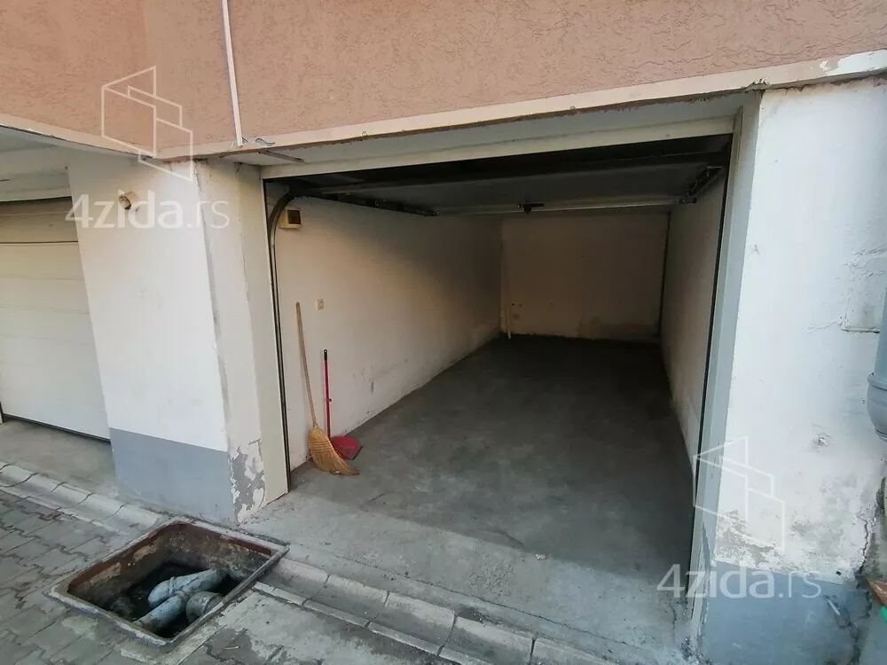 Garaža | 4zida