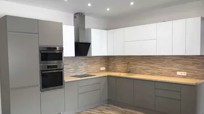 Klinički Centar | 4zida.rs