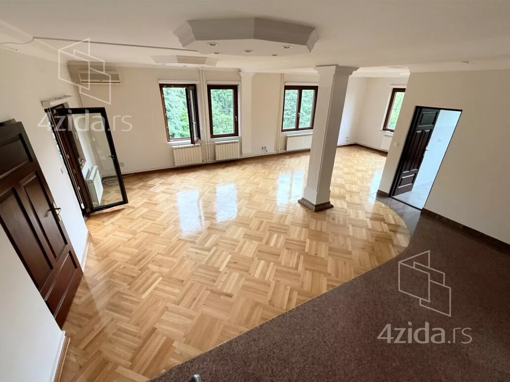 Šestosoban stan | 4zida