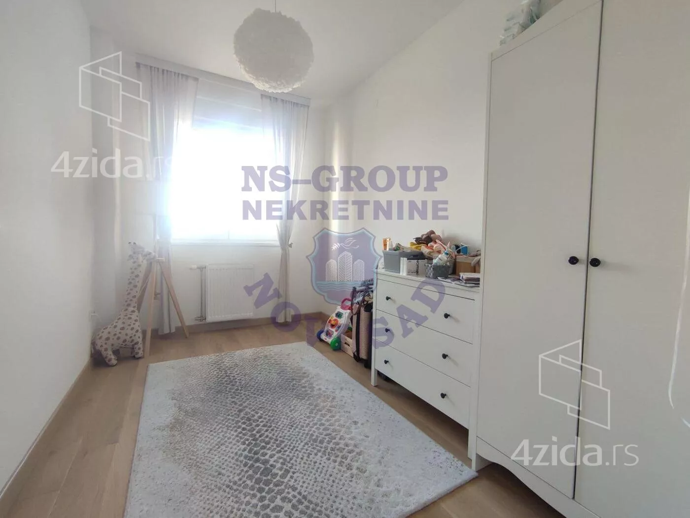 Dvoiposoban stan | 4zida