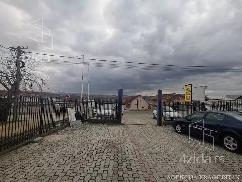 Lokal | 4zida